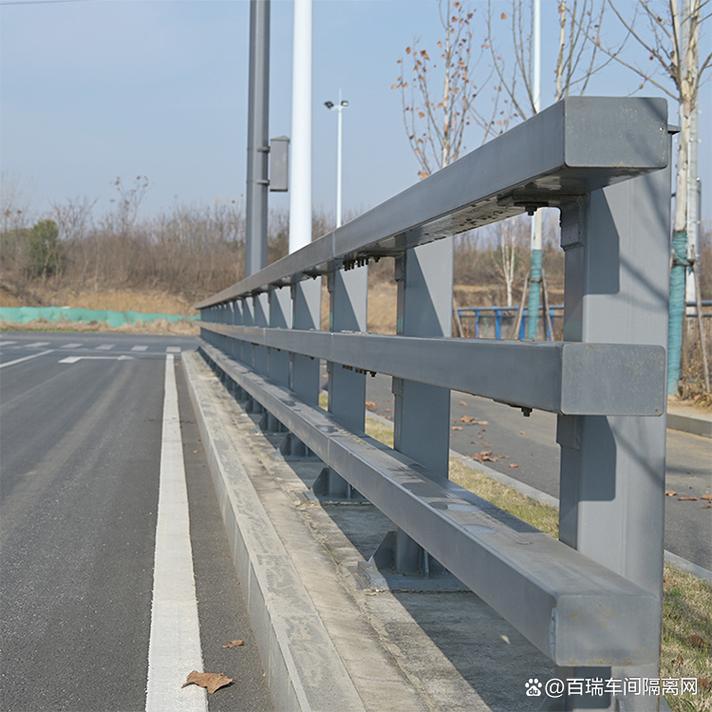 淮安桥梁护栏防护网 服务保障桥梁安全的关键措施